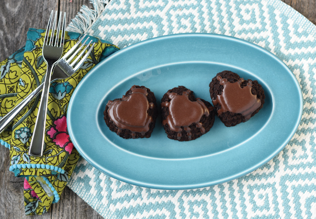 Giftable: The Tiered Heart Cakelet Pan from Nordic Ware – Heavy Table