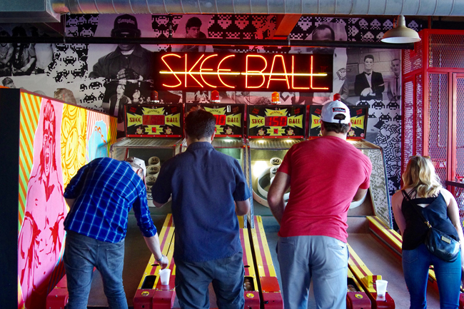 Up-Down Arcade Bar in Lyn-Lake – Heavy Table